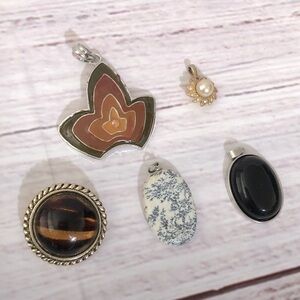 Assorted Pendant Set of 5 with Unique Designs comes in gift bag OS Free Chain